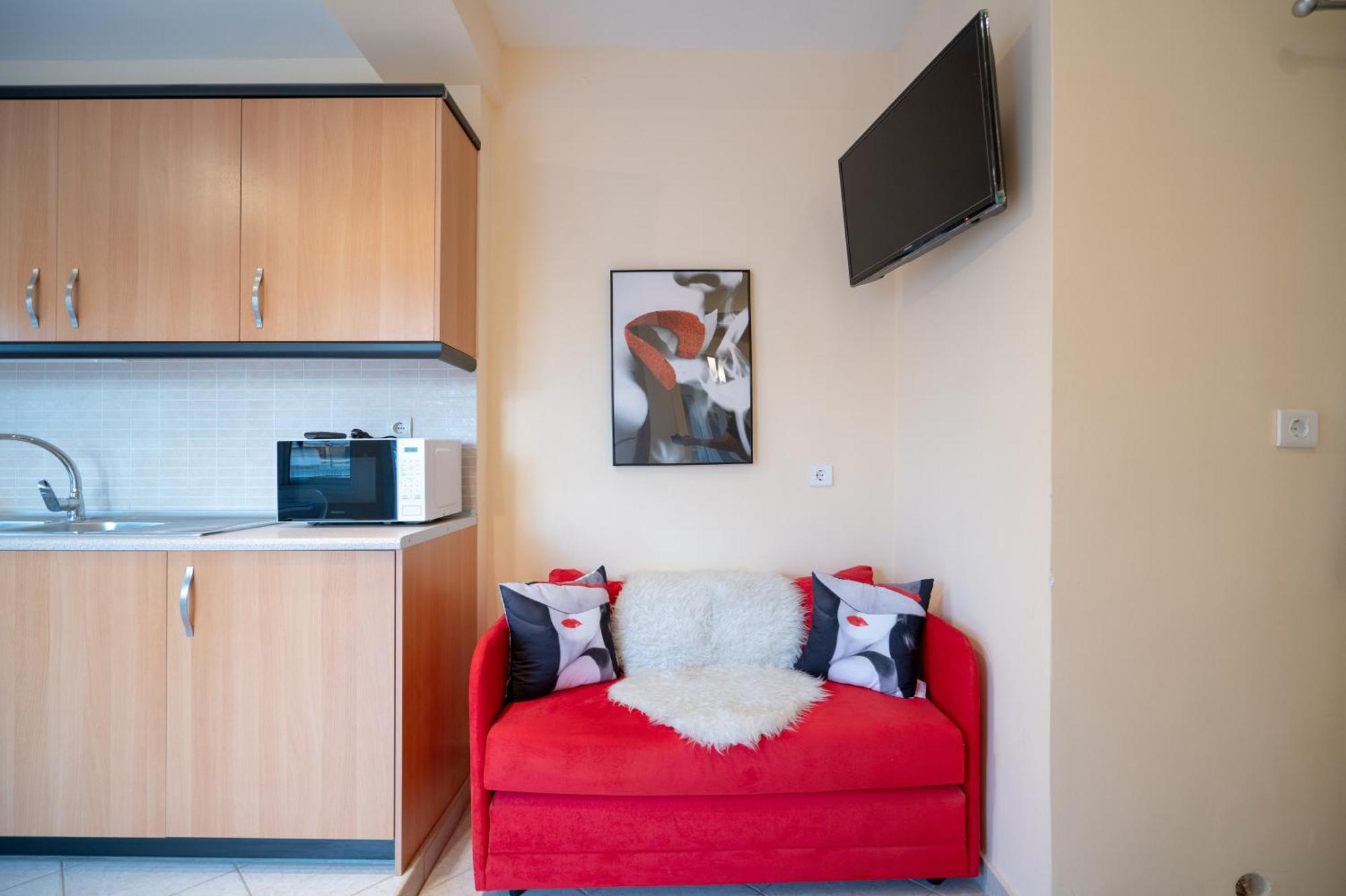 Attica Train Station 1 Bedroom 4 Pers Apartment Atenas Exterior foto