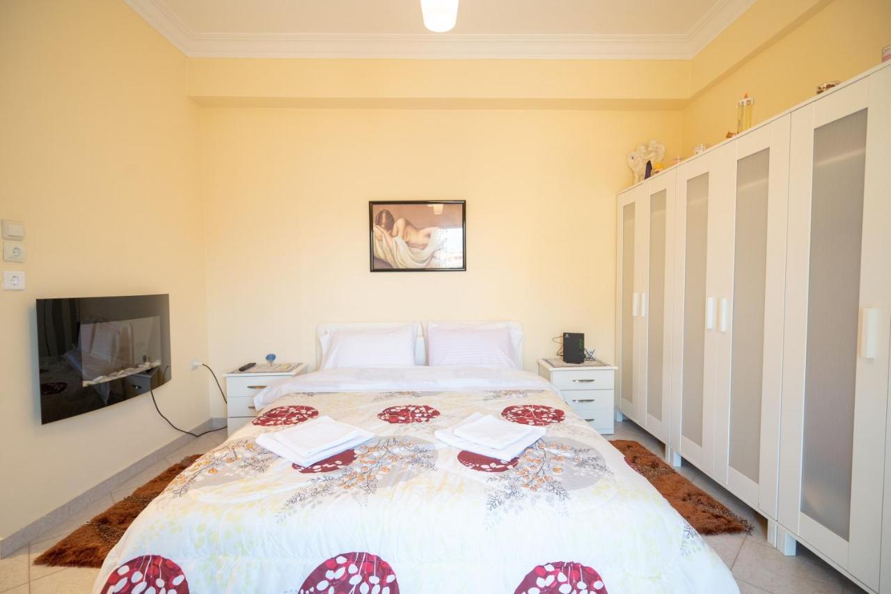 Attica Train Station 1 Bedroom 4 Pers Apartment Atenas Exterior foto