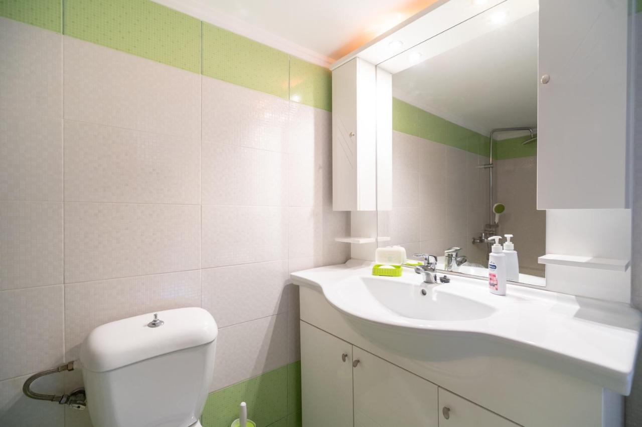 Attica Train Station 1 Bedroom 4 Pers Apartment Atenas Exterior foto