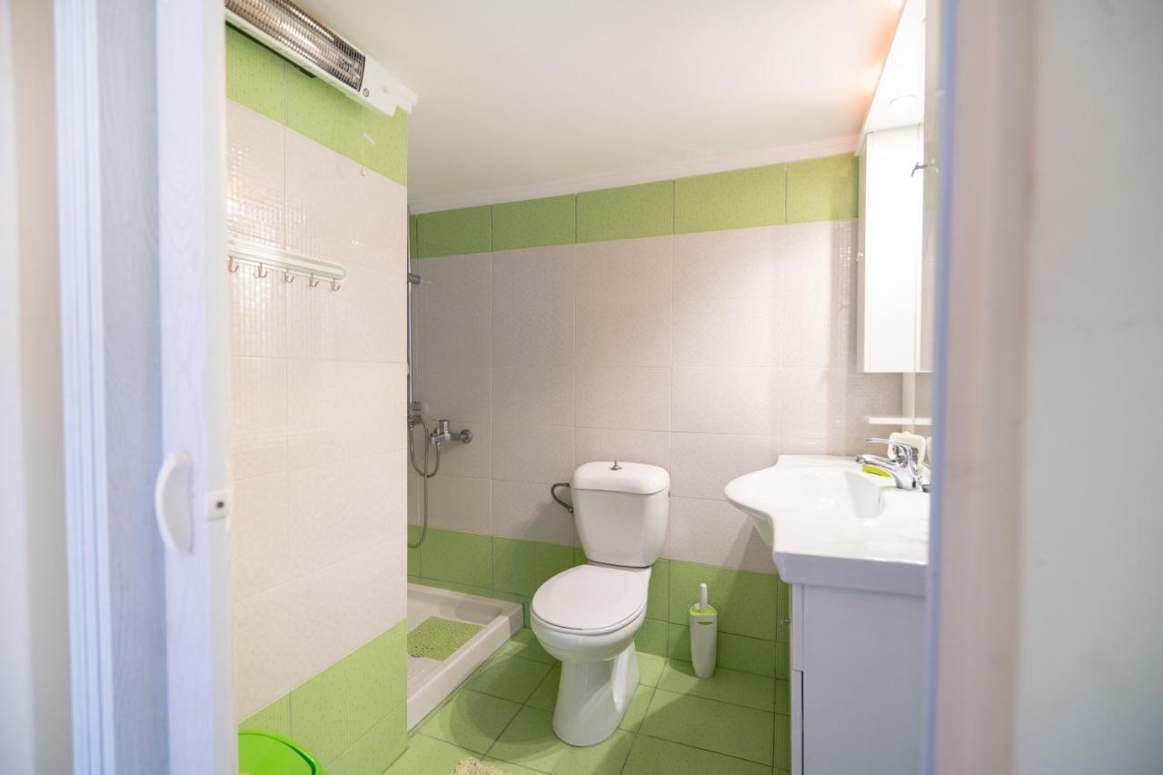 Attica Train Station 1 Bedroom 4 Pers Apartment Atenas Exterior foto